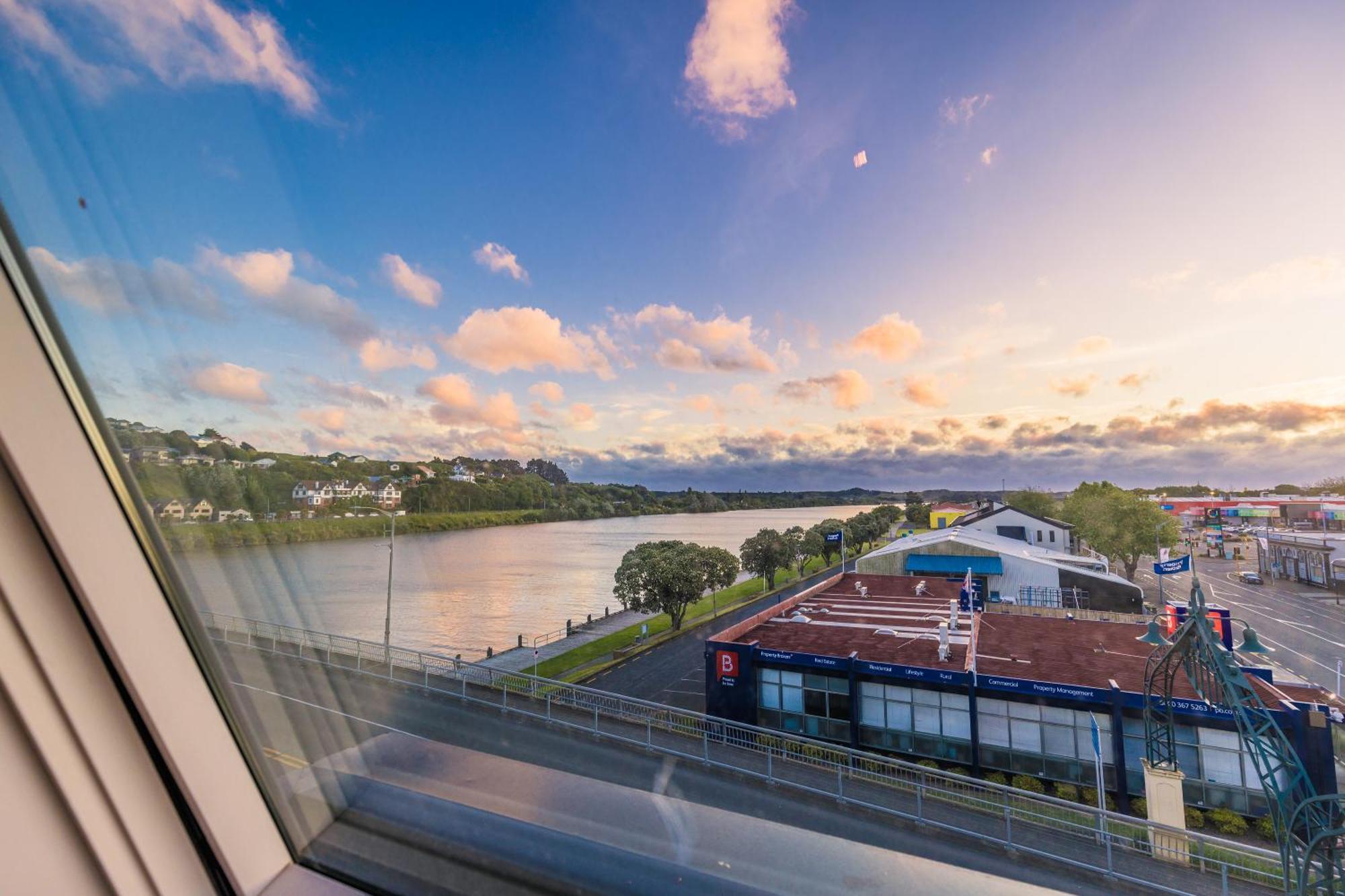Johnston Apartments - Award-Winning Building, Your Unforgettable Stay 旺格努伊 外观 照片